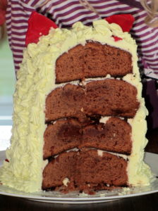 Furby-Cake angeschnitten