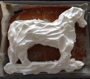 Mit Eischnee vor dem Backen